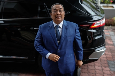 法庭颁布禁令,禁止沙努西在社交媒体、网站及任何平台,重复发布诽谤安华的言论。-马新社- 法庭颁布禁令,禁止沙努西在社交媒体、网站及任何平台,重复发布诽谤安华的言论。-马新社-