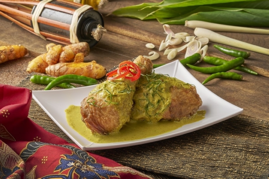 即日起至2024年5月12日,全国各地TCRS分店推出最新佳肴Ayam Mak-Mak Cili Api。-The Chicken Rice Shop提供- 即日起至2024年5月12日,全国各地TCRS分店推出最新佳肴Ayam Mak-Mak Cili Api。-The Chicken Rice Shop提供-