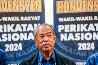 慕尤丁认为,首相不能对附加谕旨一事坐视不管。必须出来解决。-Hari Anggara摄- 慕尤丁认为,首相不能对附加谕旨一事坐视不管。必须出来解决。-Hari Anggara摄-