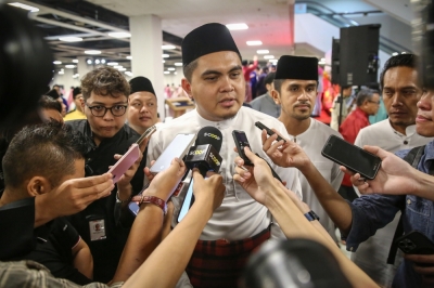 Umno Youth chief Dr Muhammad Akmal Saleh speaks to reporters during the UMNO Malaysia breaking fast event at WTC in Kuala Lumpur March 22, 2024.Picture by Yusof Mat Isa Umno Youth chief Dr Muhammad Akmal Saleh speaks to reporters during the UMNO Malaysia breaking fast event at WTC in Kuala Lumpur March 22, 2024.Picture by Yusof Mat Isa