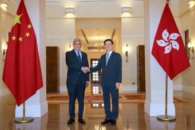 副首相阿末扎希(左)周四在香港礼宾府与香港特首李家超会晤。-图取自Zahid Hamidi面子书- 副首相阿末扎希(左)周四在香港礼宾府与香港特首李家超会晤。-图取自Zahid Hamidi面子书-