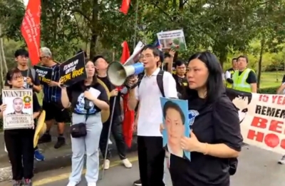 赵丽兰在“正义执行”活动中,呼吁安华以及政府回应赵家的诉求。 赵丽兰在“正义执行”活动中,呼吁安华以及政府回应赵家的诉求。