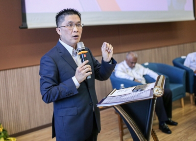 黄家和表示,教育部会跟所有私人企业、民间组织继续配合,推动有利于学校的活动,让学校和学子继续受惠。-Farhan Najib摄- 黄家和表示,教育部会跟所有私人企业、民间组织继续配合,推动有利于学校的活动,让学校和学子继续受惠。-Farhan Najib摄-