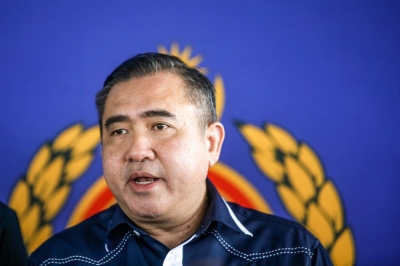 陆兆福宣布, 从10月1日起,B1和B2级摩哆驾照持有者将可通过特别升级计划,获得B级驾照。-Hari Anggara摄- 陆兆福宣布, 从10月1日起,B1和B2级摩哆驾照持有者将可通过特别升级计划,获得B级驾照。-Hari Anggara摄-