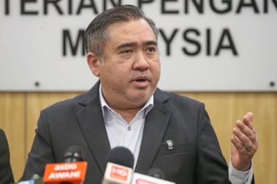 陆兆福说,交通部在遴选验车服务经营者时,首要考量因素是资本是否足够。-Yusof Mat Isa摄- 陆兆福说,交通部在遴选验车服务经营者时,首要考量因素是资本是否足够。-Yusof Mat Isa摄-