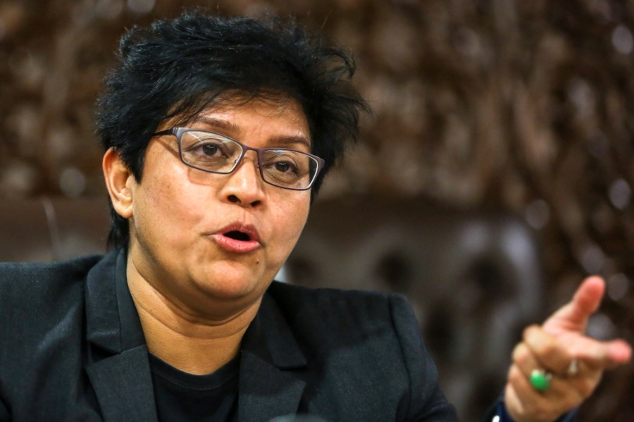 阿莎丽娜在上议院为2025年国会服务法案辩论总结时,重申该法案将让国会独立运作。-Yusof Mat Isa摄- 阿莎丽娜在上议院为2025年国会服务法案辩论总结时,重申该法案将让国会独立运作。-Yusof Mat Isa摄-