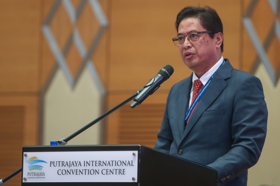 阿占巴基说,反贪会需要时间来核实依斯迈沙比里所申报的财产资料。-Yusof Mat Isa摄- 阿占巴基说,反贪会需要时间来核实依斯迈沙比里所申报的财产资料。-Yusof Mat Isa摄-