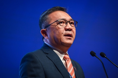 黄思汉说,内阁议决华小礼堂不受禁酒令影响,是聆听华社声音、体恤民情的表现。-马新社- 黄思汉说,内阁议决华小礼堂不受禁酒令影响,是聆听华社声音、体恤民情的表现。-马新社-