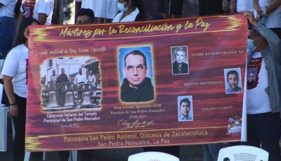 Se mantuvo control en los ingresos para verificar que los asistentes llevaran su invitación. / Ó.M. Se mantuvo control en los ingresos para verificar que los asistentes llevaran su invitación. / Ó.M.