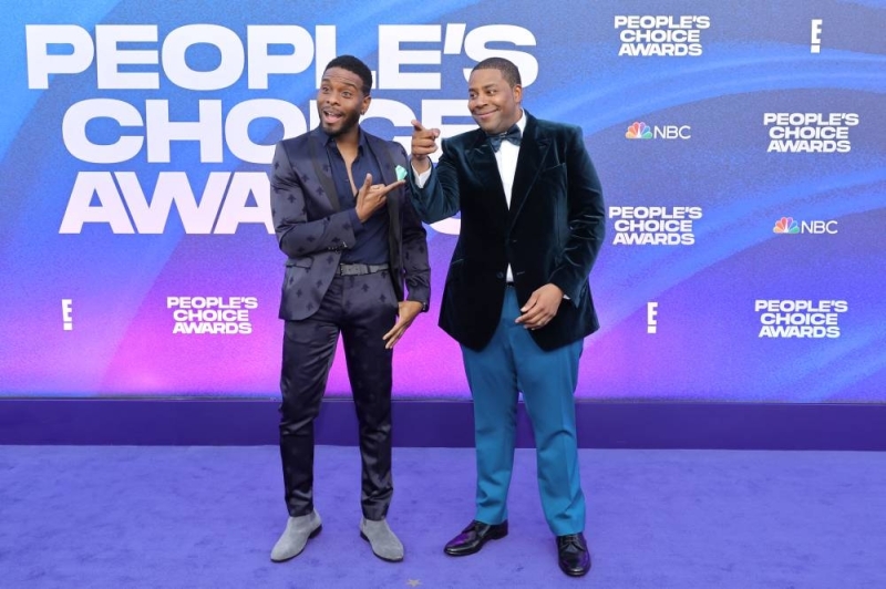 Kel Mitchell and Kenan Thompson attend the 2022 People's Choice Awards at Barker Hangar on December 6, 2022 in Santa Monica, California / AFP 