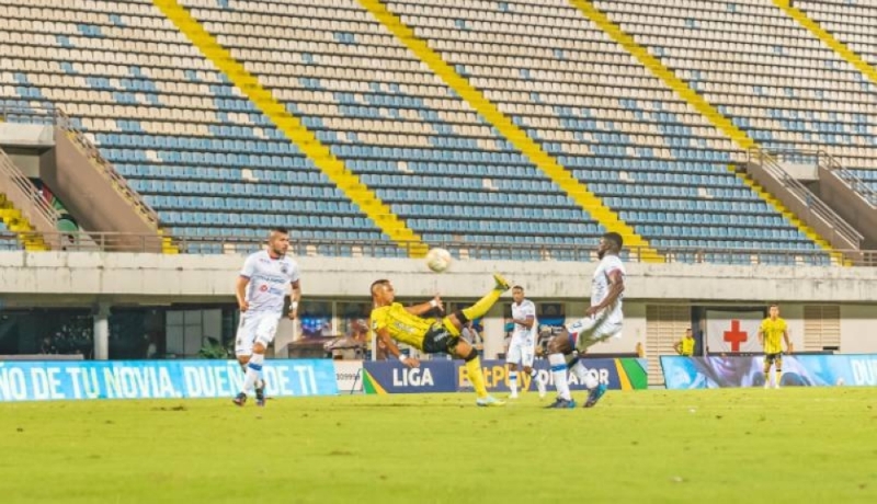 Alianza Petrorella de Colombia / Mayer Gill scores two goals in Alianza Petrorella win