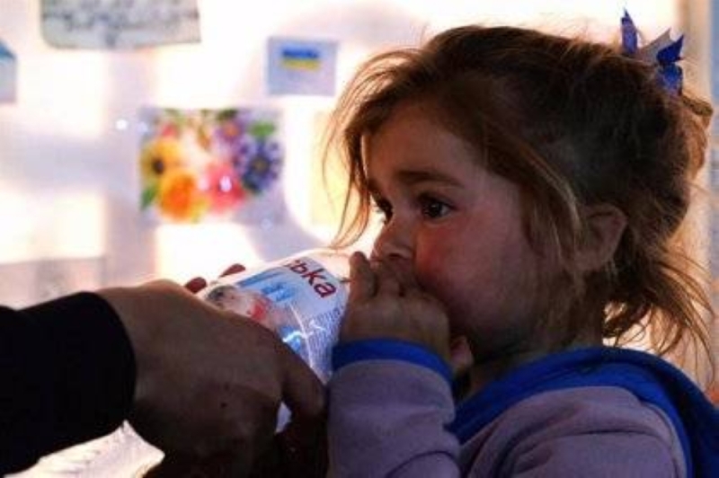 File image of a girl taking refuge in Zaporizhzhya. Ukraine/European Press.