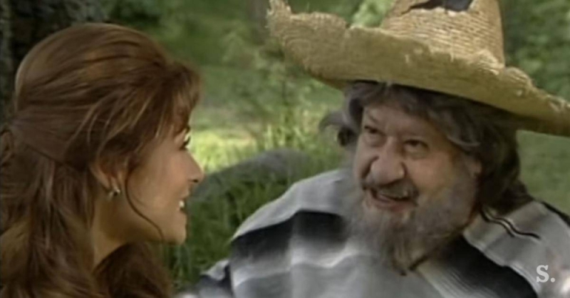 Letty Calderon and López Tarso formed an unforgettable duo in the 1990s series, where she played a blind woman and he played an indigenous man with a big heart.
