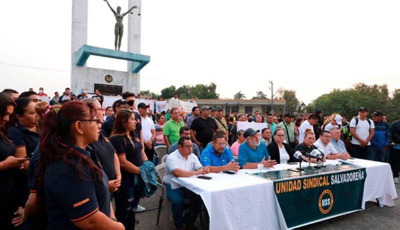 Sindicalistas cercanos al gobierno piden aumentar el salario mínimo ratificar convenios OIT.