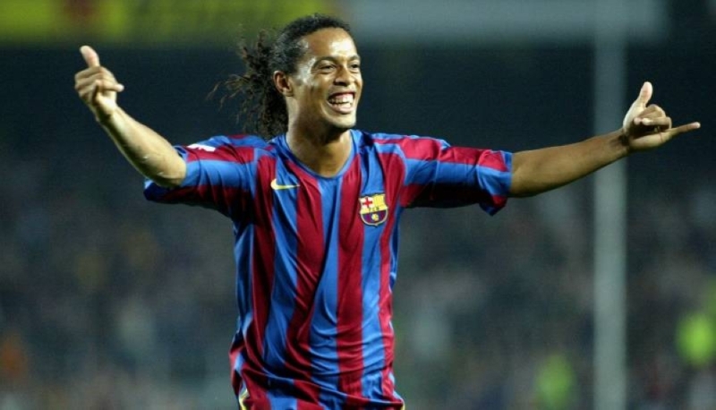 Ronaldinho, Barca's former football player