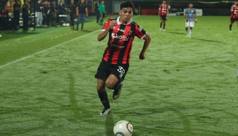 Leonardo Menjivar, player of the Alajuelense Sports League