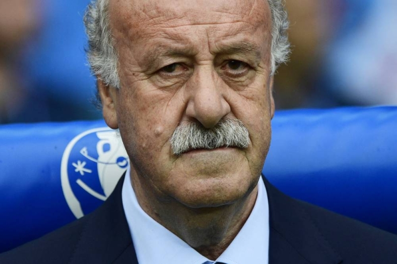 Spanish coach Vicente del Bosque attends the match between Italy and Spain in the round of 16 of Euro 2016, held at the Stade de France Stadium in Saint-Denis, near Paris, on June 27, 2016.  /Photo by PIERRE-PHILIPPE MARCOU/AFP.