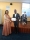 Salimata Méïté Fofana, Directeur des ressources humaines, remet un diplôme à un auditeur. Photo Dr. 