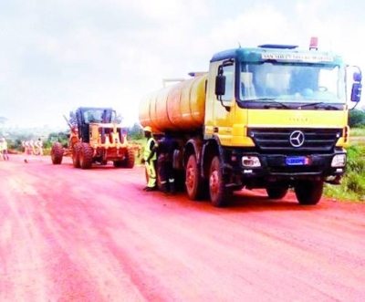 En attendant le bitume, les travaux sont en cours. (Ph: Dr)