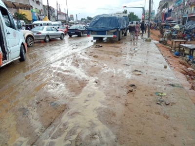 le caniveau est bouché à ce niveau. (Ph: Bavane)
