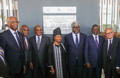 Les personnalités du monde judiciaire autour du premier ministre Robert Beugré Mambé  et du ministre de la Justice Sansan Kambilé