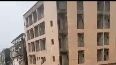 Le bâtiment R+4 avant qu'il ne s'effondre. (Ph: Dr)