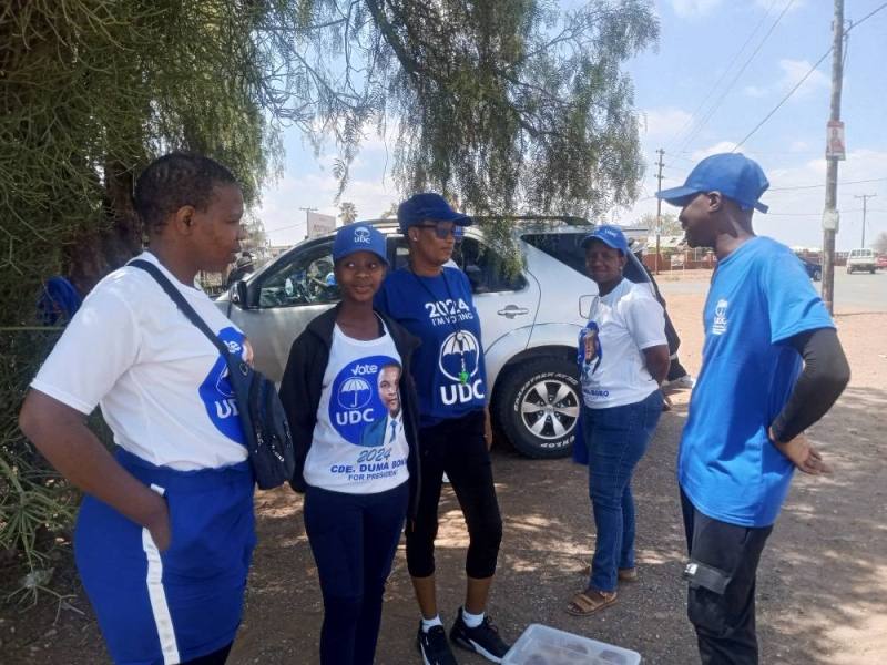 Keakantse Kenosi, Gaopalelwe Odiseng and Kutlo Ngakaetsile