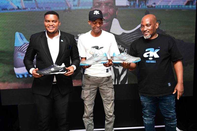 BOOT EDTION: All Kasi team up with Tumi Duiker on new project