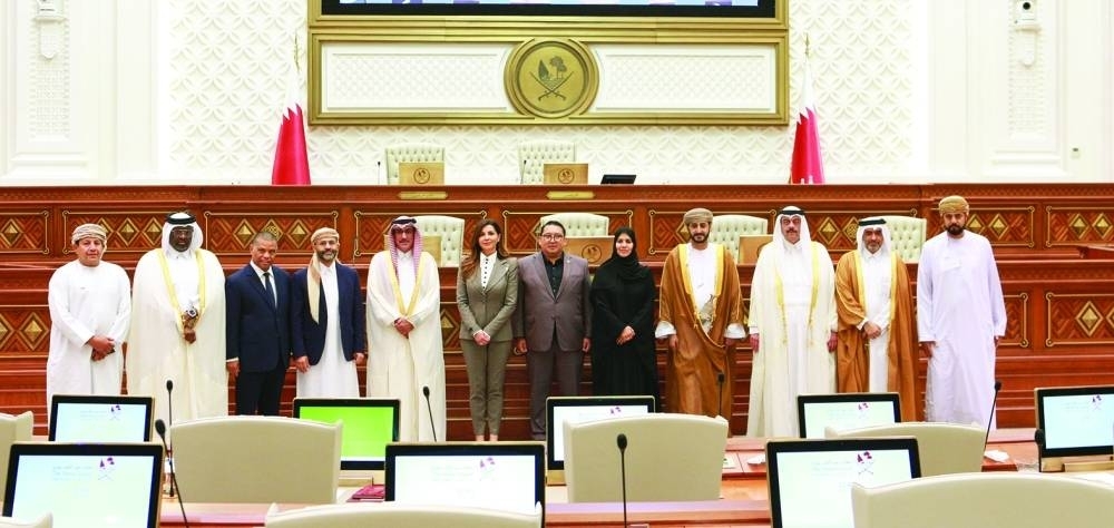 Deputy Speaker of the Shura Council meets with parliamentary officials