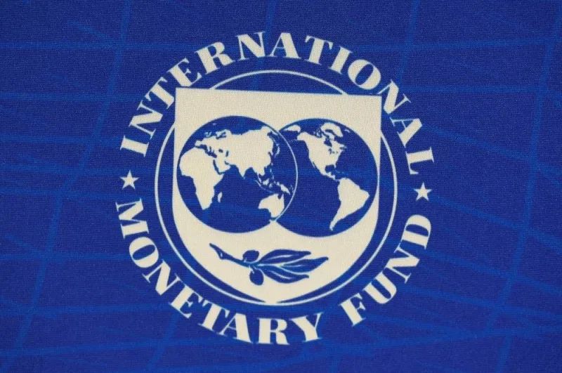 To respond to near-term shocks and firmly address medium-and long-term challenges, the IMF policy paper recommended implementing a comprehensive package of policies that includes using additional revenues from higher oil prices to rebuild buffers and strengthen policy space