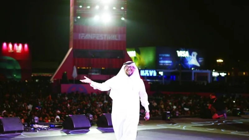 Hamad al-Amari on stage