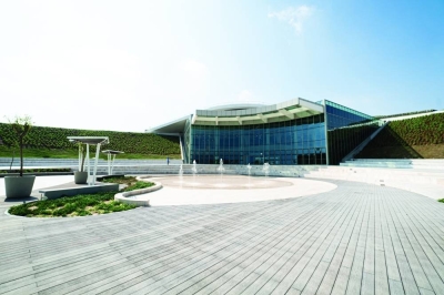 La visita includeva un primo tour in assoluto di Expo House, l'esclusivo edificio storico dell'Expo 2023 a Doha. La visita includeva un primo tour in assoluto di Expo House, l'esclusivo edificio storico dell'Expo 2023 a Doha.