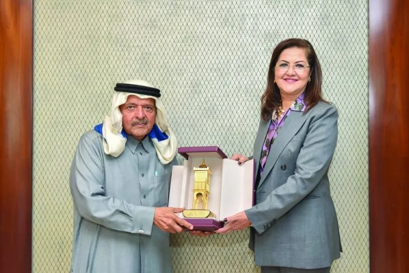 QBA Chairman HE Sheikh Faisal bin Qassim al-Thani presenting a token of recognition to Dr Hala el-Saeed, Egypt’s Minister of Planning and Economic Development.
