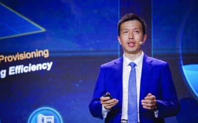 Peng Song, president of ICT Strategy and Marketing of Huawei, delivering a keynote speech at MWC Barcelona 2023.