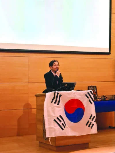 Ambassador Lee Joon-ho addressing the gathering.