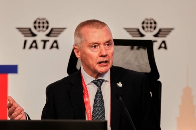 IATA Director General Willie Walsh speaks during IATA annual meeting in Istanbul, Turkey, Monday. REUTERS/Dilara Senkaya.