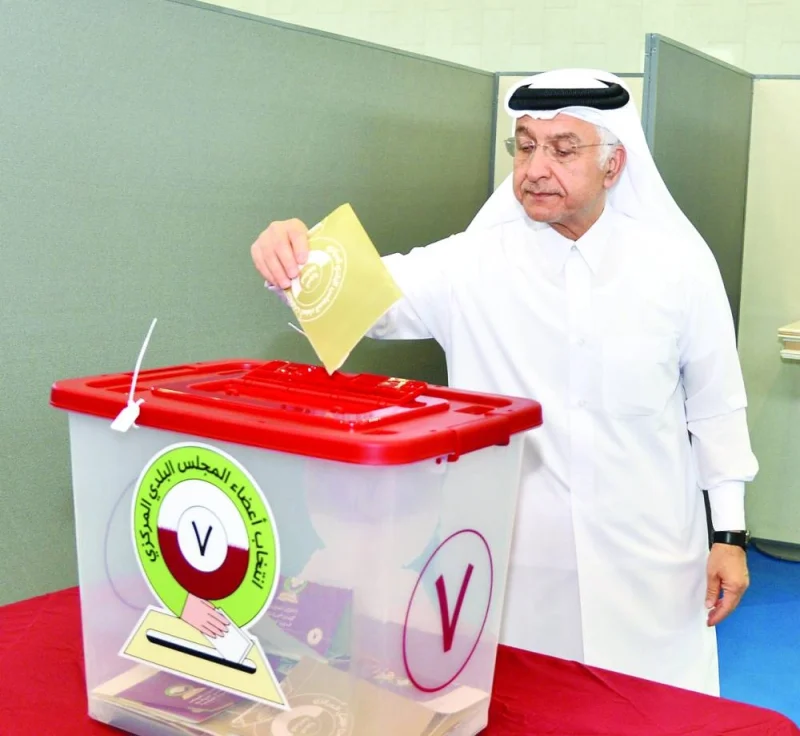 A Qatari citizen voting in the CMC elections on Thursday. PICTURE: Shaji Kayamkulam.