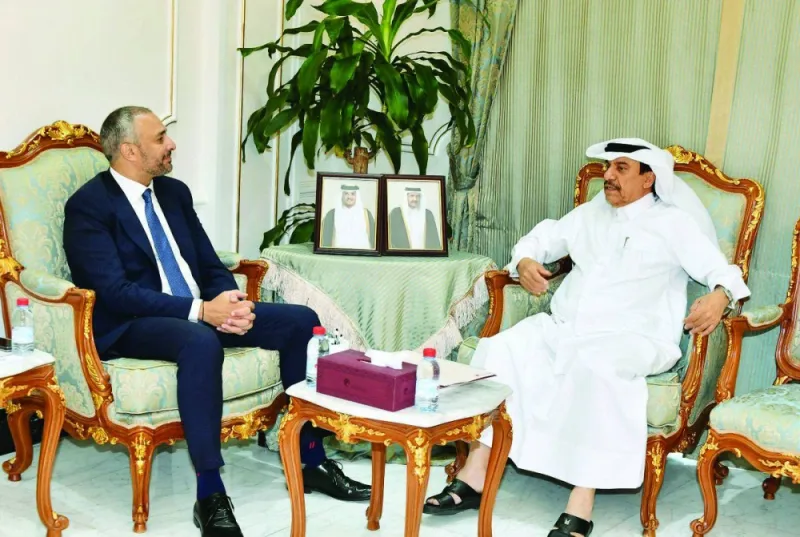 Qatar Chamber deputy general manager Ali Bu Sharbak al-Mansouri and ABCC secretary-general and CEO Tamer Mansour during a meeting in Doha yesterday.
