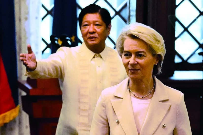 
Philippine President Ferdinand Marcos Jr. gestures to European Commission President Ursula von der Leyen during her visit to the Malacanang Presidential Palace in Manila yesterday. 