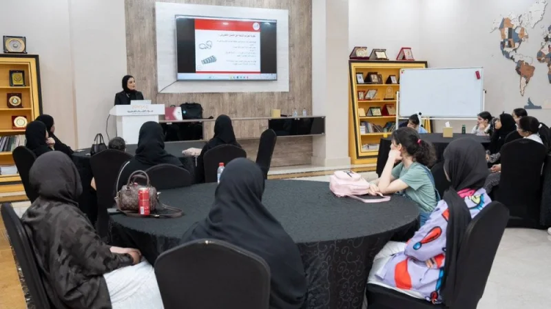 The legal courses and workshops dealt with various topics, including enabling legal specialists to acquire the skills of interpreting and analyzing legal texts, mechanisms for protecting patents and industrial models in agreements and Qatari law, and electronic addiction.