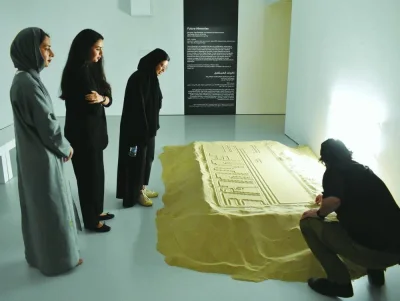The “De/Constructed Meanings” exhibition introduces a device that uses a programmed coding system to inscribe on sand. 
PICTURE: Thajudheen