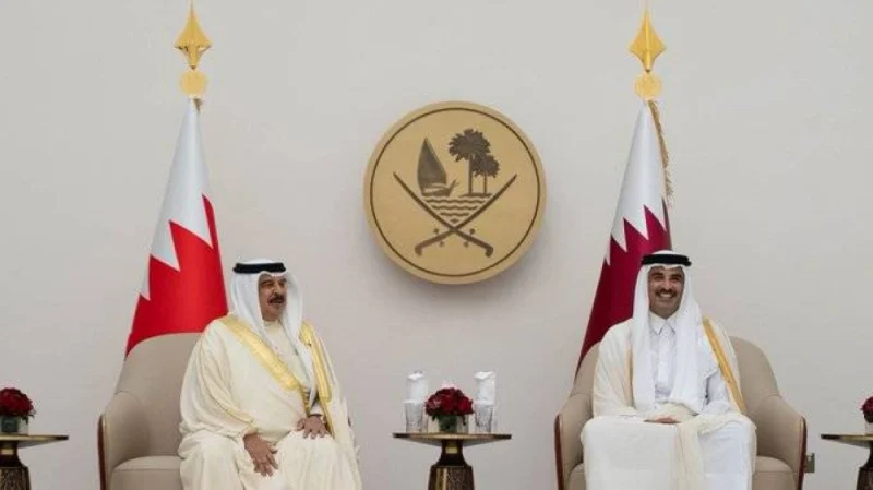 His Highness the Amir Sheikh Tamim bin Hamad Al-Thani meets with King Hamad bin Isa Al Khalifa of the Kingdom of Bahrain.