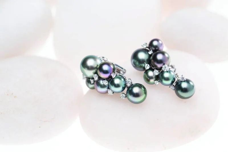 Robert Wan showcases the elegance and uniqueness of Tahitian pearls at the 20th DJWE this year.