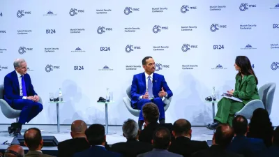 أوضح شيخ محمد أن الأسابيع الثلاثة الماضية قد شهدت تقدمًا في المفاوضات بين الطرفين (إسرائيل وحماس) ، لكن الأيام القليلة الماضية لم تتقدم كما هو متوقع. أوضح شيخ محمد أن الأسابيع الثلاثة الماضية قد شهدت تقدمًا في المفاوضات بين الطرفين (إسرائيل وحماس) ، لكن الأيام القليلة الماضية لم تتقدم كما هو متوقع.