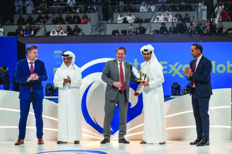 In the presence of Minister of Sports and Youth HE Sheikh Hamad bin Khalifa bin Ahmed al-Thani, Dominic Genetti, President and General Manager of ExxonMobil Qatar, felicitated Qatar Tennis Federation President Nasser Bin Ghanim al-Khelaifi at the closing ceremony of the Qatar ExxonMobil Open on Saturday.