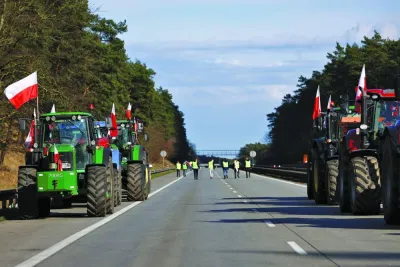 
Polish farmers block the A2 motorway close to the Polish-German border, near Swiecko, Poland. 