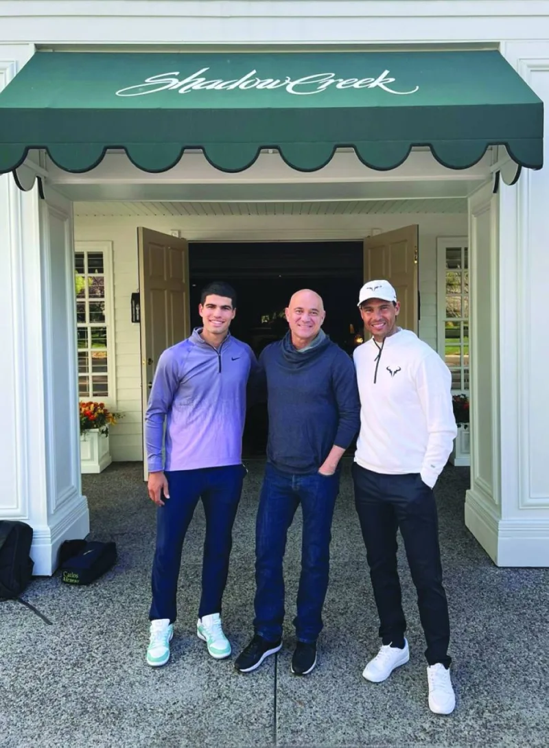 
Tennis players Rafael Nadal (right) and Carlos Alcaraz (left) are seen with retired American star Andre Agassi in Indian Wells. (@RafaelNadal) 