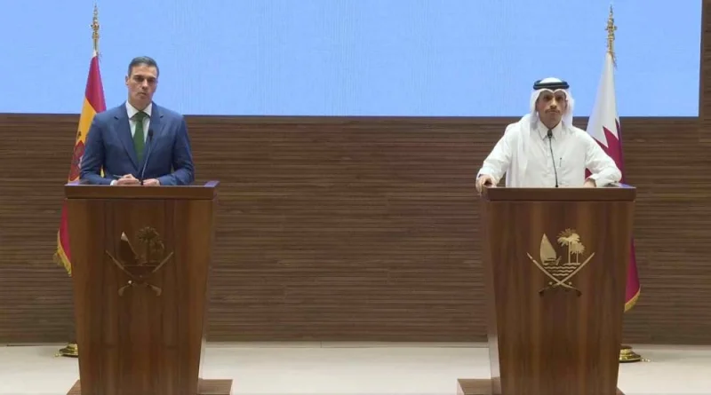 HE the Prime Minister and Foreign Minister of Qatar Sheikh Mohamed bin Abdulrahman al-Thani and the Prime Minister of Spain Pedro Sanchez in Doha on Wednesday attend a joint press meet Wednesday.