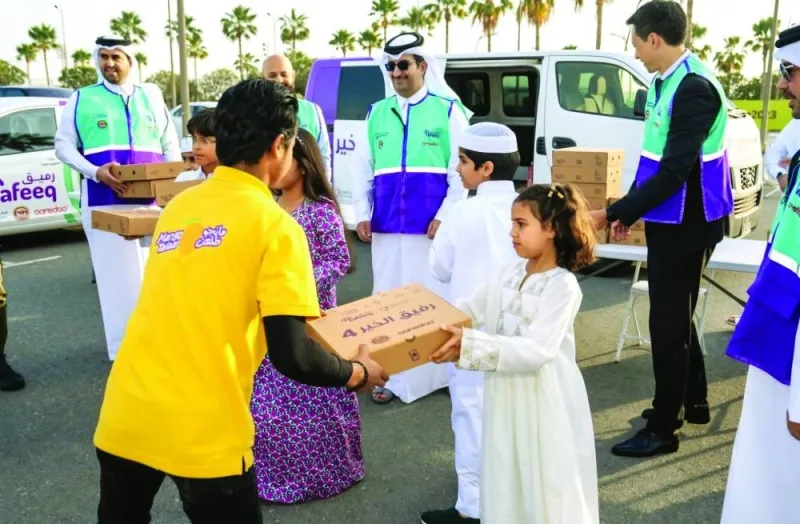Ooredoo Qatar CEO Sheikh Ali bin Jabor al-Thani taking part in the Rafeeq Al Kheir Initiative.