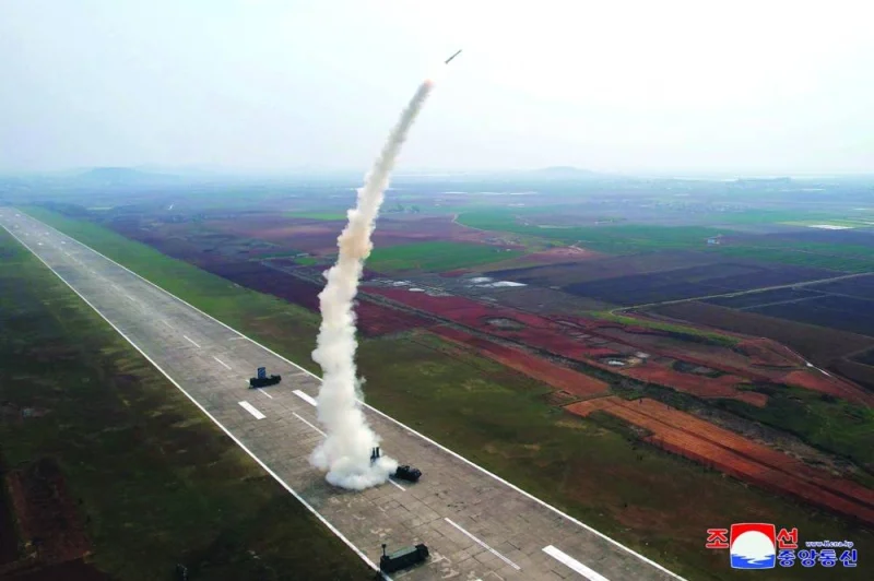 
This picture released from North Korea’s official Korean Central News Agency (KCNA) yesterday shows the DPRK Missile Administration conducting a test launch of “Pyoljji-1-2” new-type anti-aircraft missiles in the West Sea of Korea. 